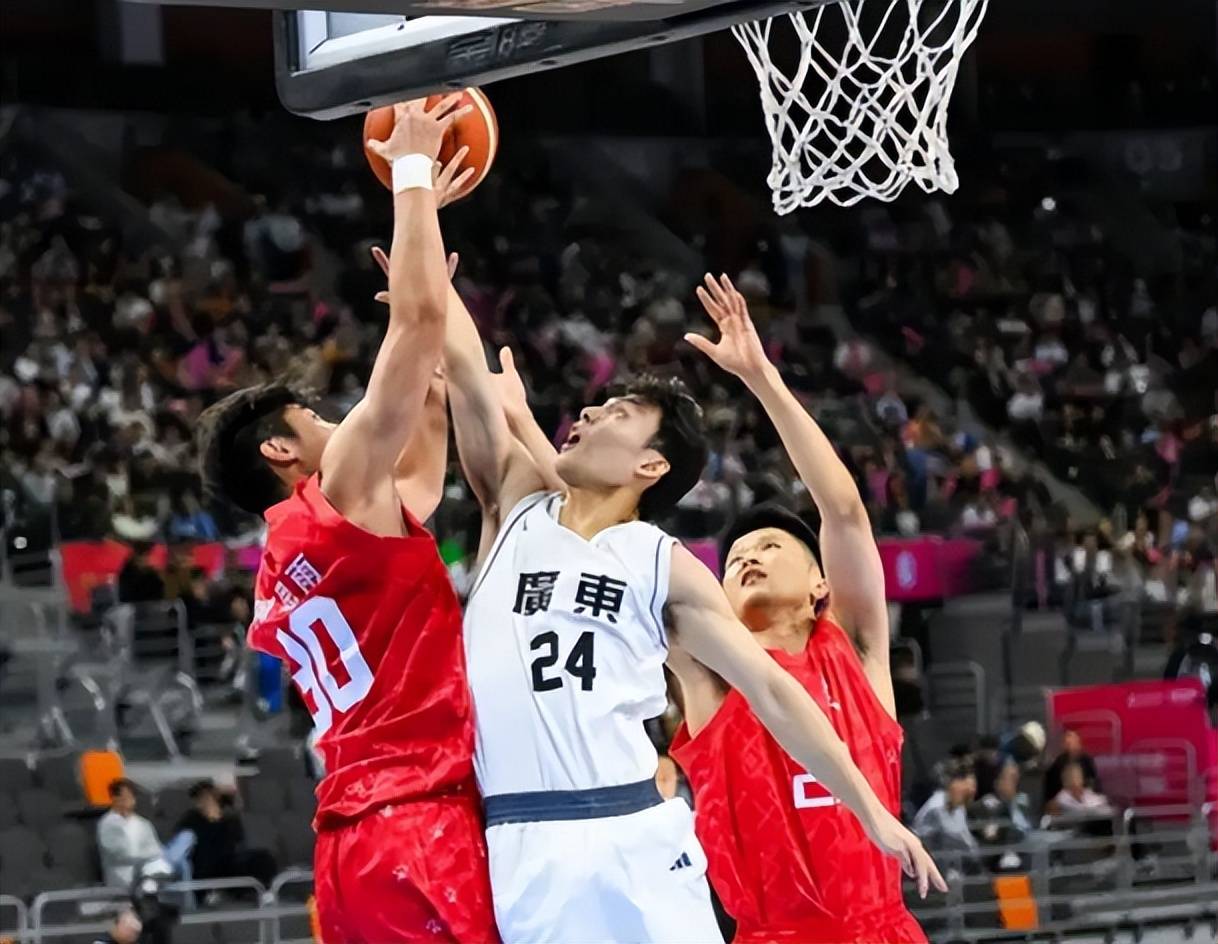 转会期深圳男篮调整名单以备NBA常规赛；状态回暖环节打磨；震撼外界；纪律约束更严格的简单介绍