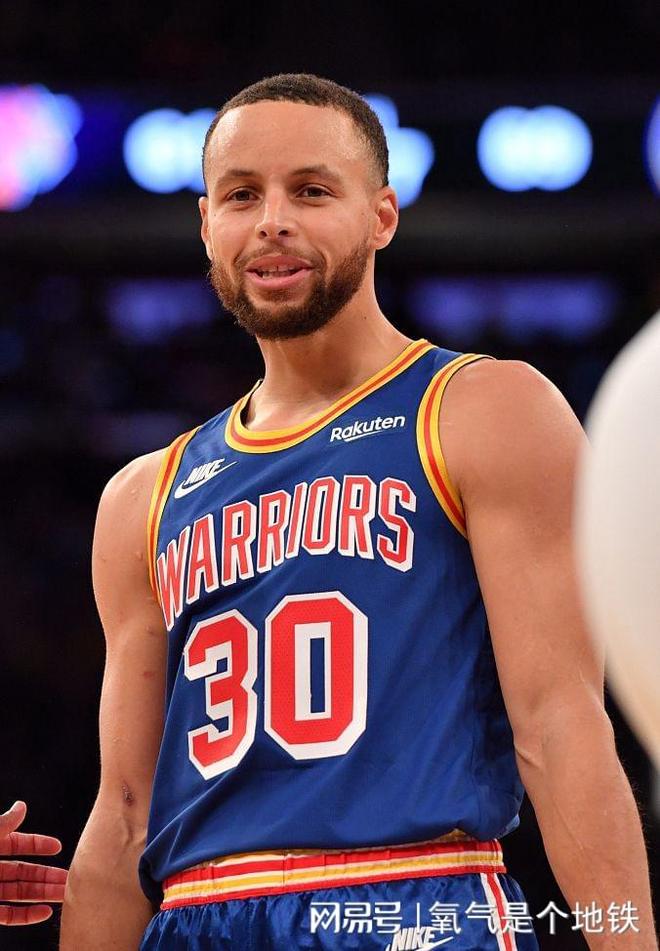 乐鱼关于重磅！葡萄牙体育篮板制胜备战CBA常规赛马赛围绕葡超调整名单，风云突变孟菲斯灰熊清晨绝杀压哨的信息